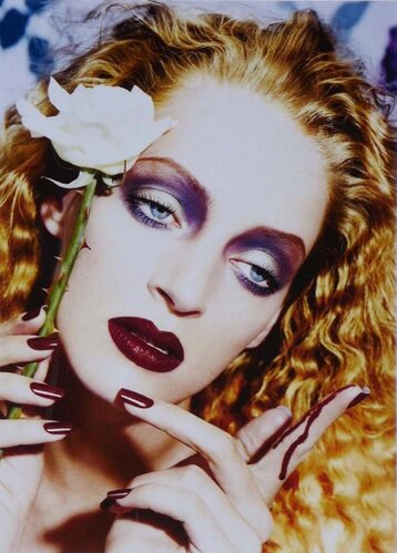 Colour photo on photo paper - late print - courtesy signed - 30,3 x 22 on 37,7 x 30,2 cm