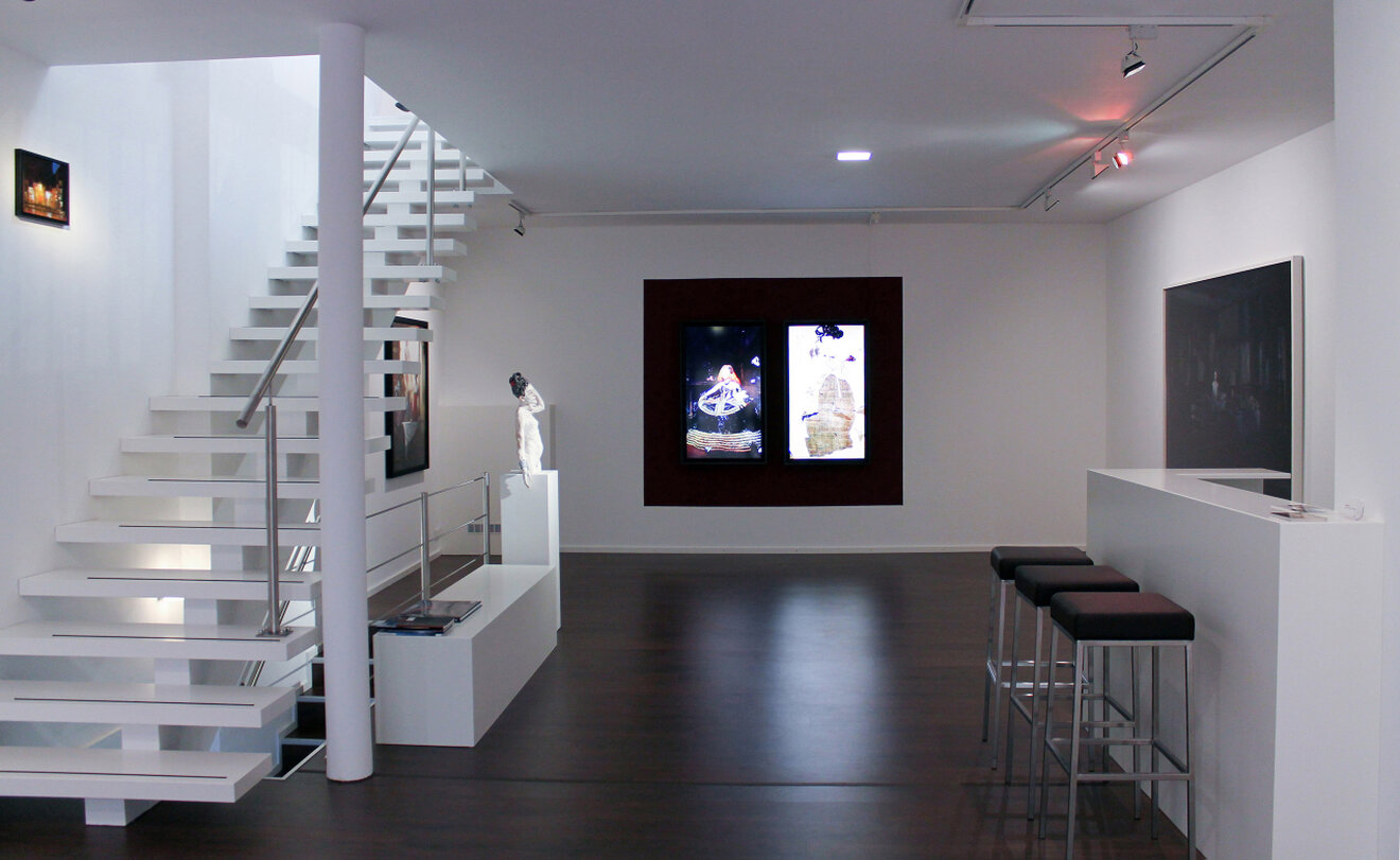Exhibition view Baden-Baden It shows a picture of an exhibition with Lee Lee Nam, Gregory Crewdson and Anderas Wachter.